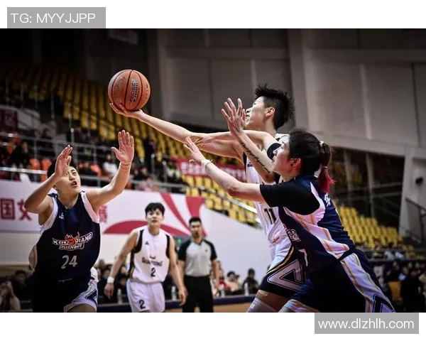 重庆篮球队在邀请赛中的实力展现与表现分析